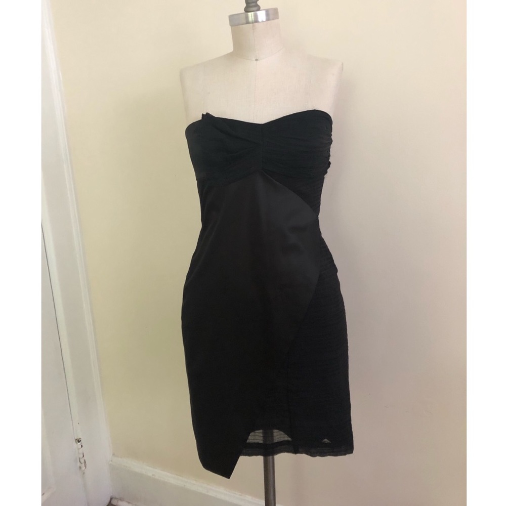black formal strapless dress